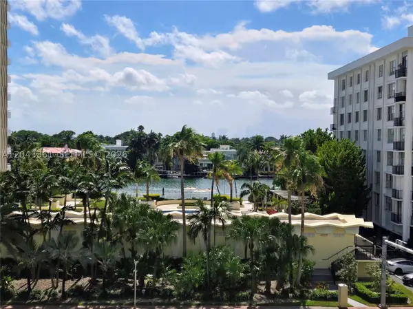 5601 Collins Ave #520, Miami Beach, FL 33140