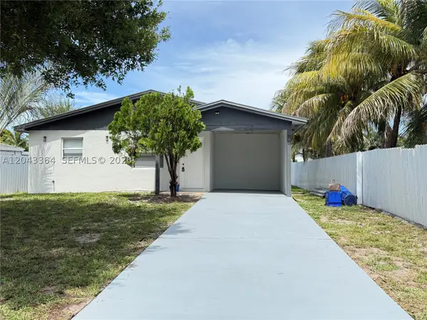 96 Caroline Dr, West Palm Beach, FL 33415