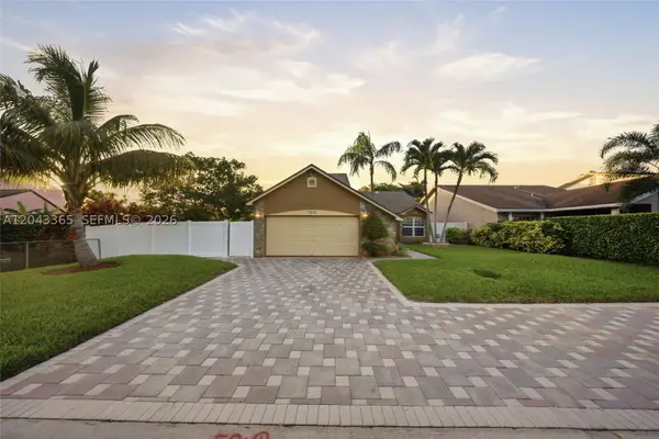 7919 NW 50th St, Lauderhill, FL 33351