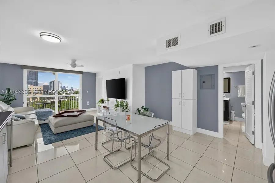 401 Ocean Dr #1001, Miami Beach, FL 33139 - #3