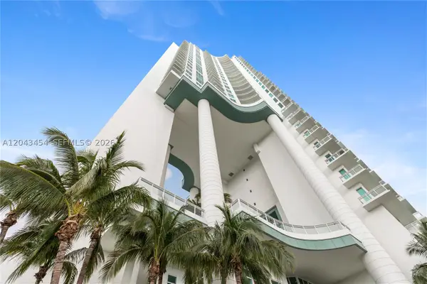 900 Brickell Key Blvd #503, Miami, FL 33131