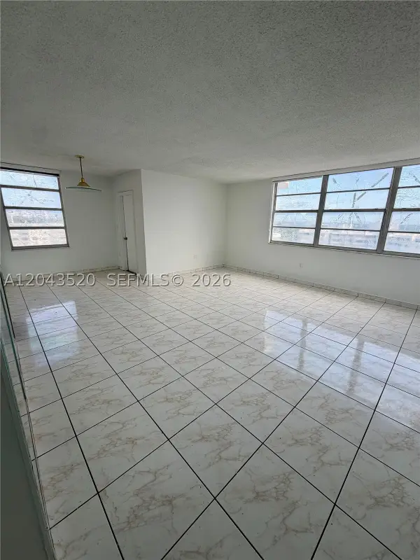 1351 NE Miami Gardens Dr #1215E, Miami, FL 33179