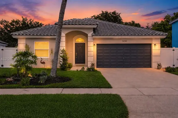5830 SW 102nd Ave, Cooper City, FL 33328