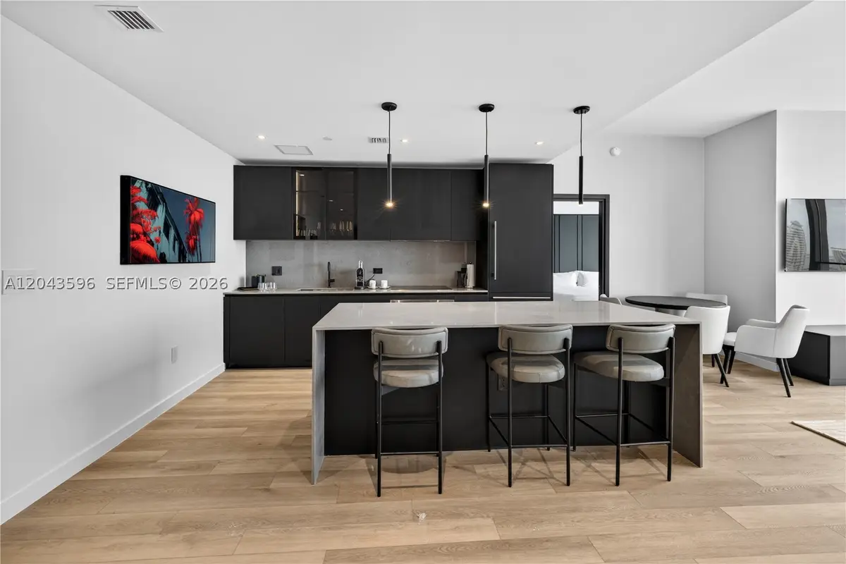 20 NE 11th #4702, Miami, FL 33132 - #1
