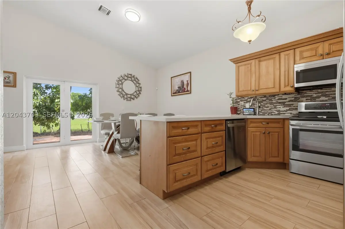 610 SE 12th Ter, Homestead, FL 33033 - #1