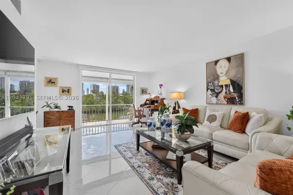 2930 Point East Dr #E201, Aventura, FL 33160