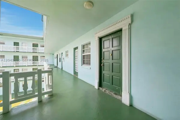 4141 NW 44th Ave #321, Lauderdale Lakes, FL 33319