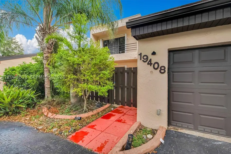 19408 W Lake Dr, Hialeah, FL 33015 - #3