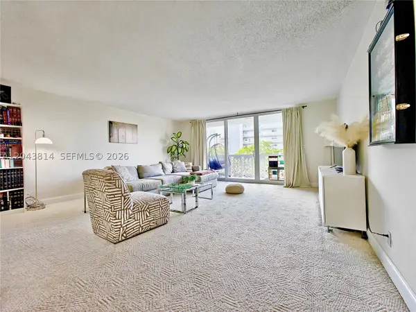 400 NE 12th Ave #306, Hallandale Beach, FL 33009