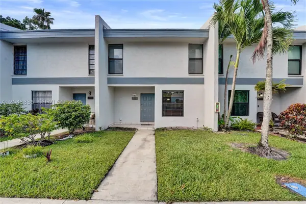 9220 NW 14th St #272, Pembroke Pines, FL 33024