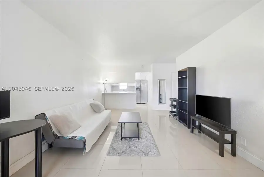 1100 NE 9th Ave #105, Fort Lauderdale, FL 33304 - #3