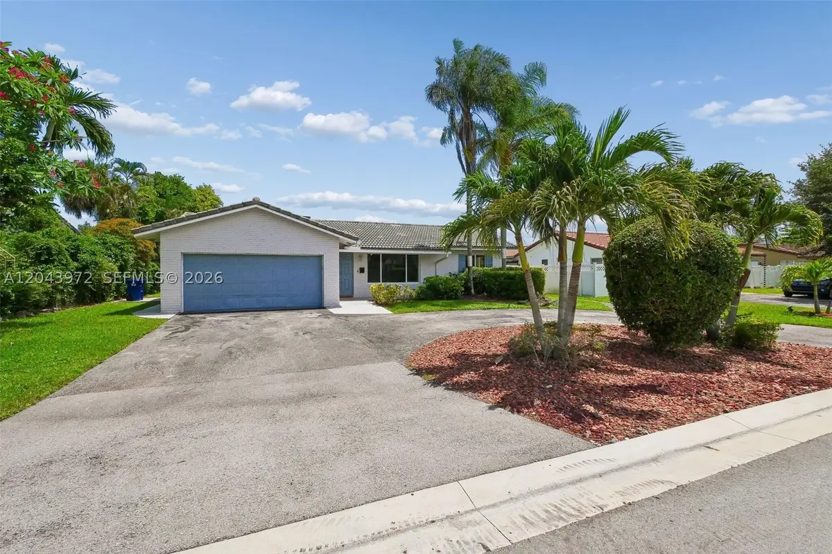 7506 NW 42nd St, Coral Springs, FL 33065 - #1