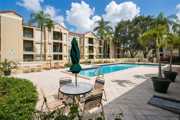 977 Riverside Dr #220, Coral Springs, FL 33071