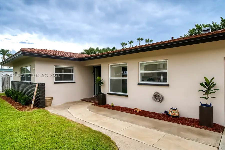 106 E Park Ln E, Hypoluxo, FL 33462 - #2