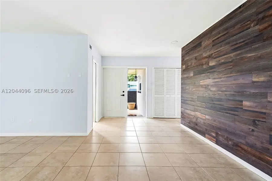 106 E Park Ln E, Hypoluxo, FL 33462 - #3