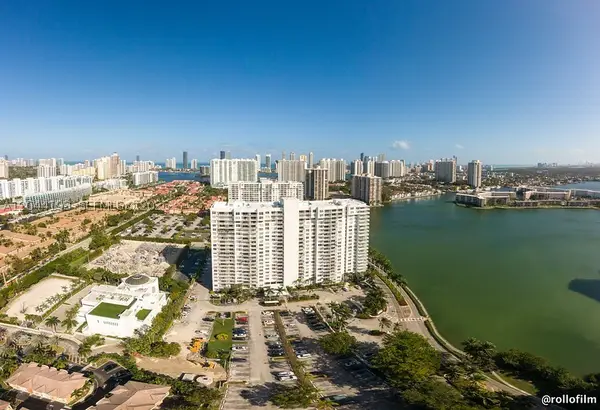 2801 NE 183rd St #709W, Aventura, FL 33160