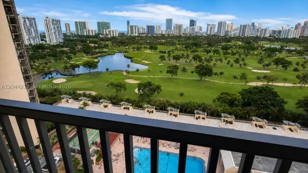 20301 W Country Club Dr #1826, Aventura, FL 33180