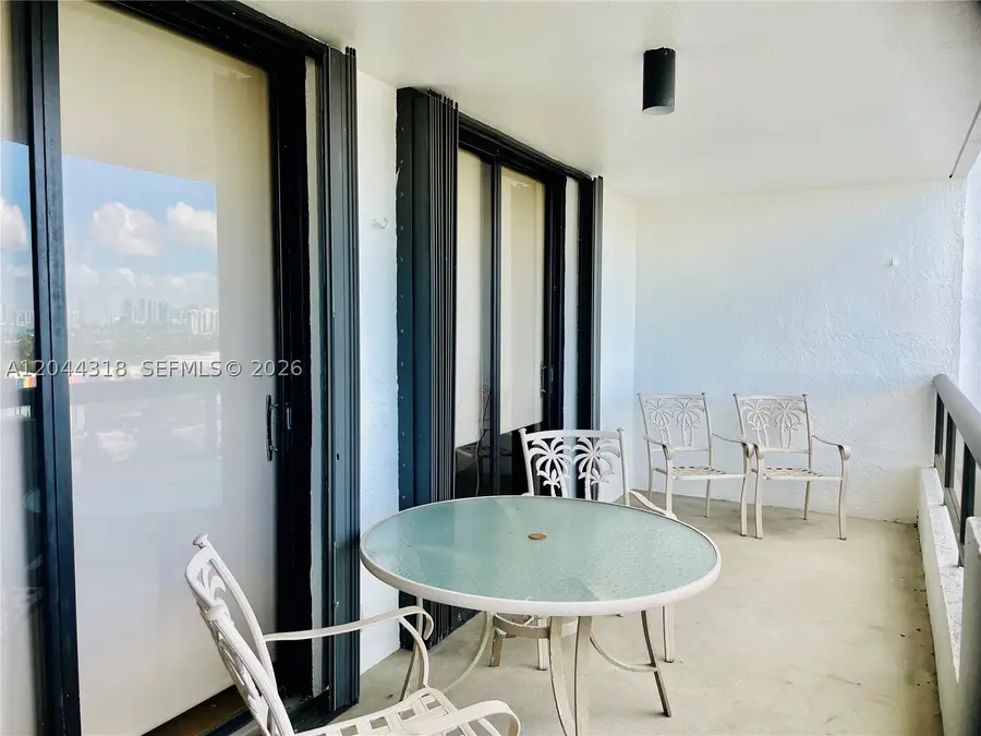 2555 Collins Ave #2006, Miami Beach, FL 33140 - #2