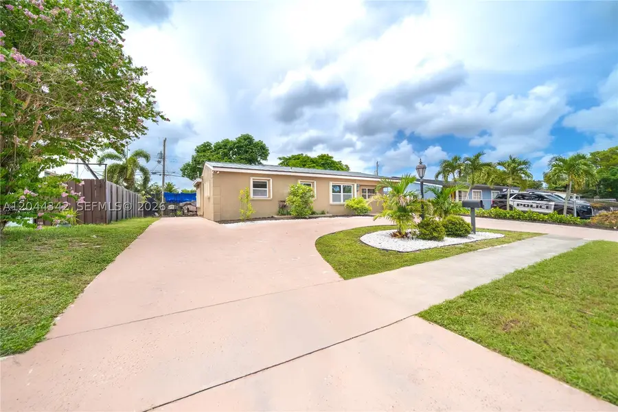 7101 Hope St, Hollywood, FL 33024 - #3