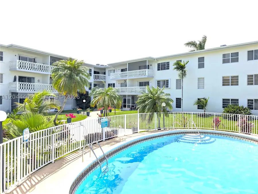 450 Golden Isles Dr #2H, Hallandale Beach, FL 33009 - #2