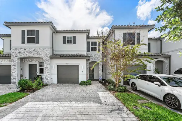 4669 NW 118th Ave, Coral Springs, FL 33076