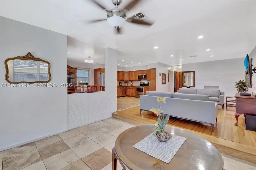 45 SE 14th St, Dania Beach, FL 33004 - #3