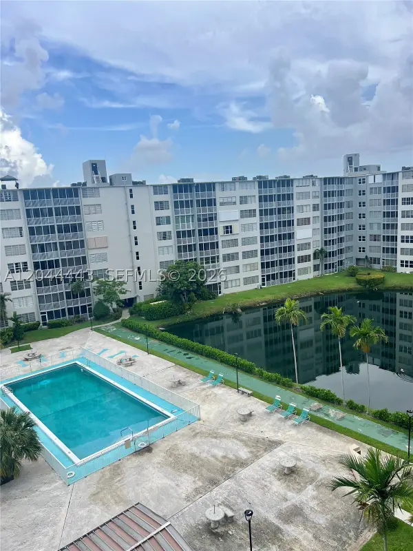 1780 NE 191st St #704-2, Miami, FL 33179
