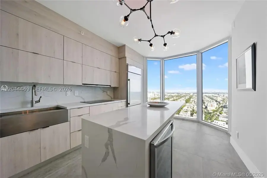 300 S Pointe Dr #3604, Miami Beach, FL 33139 - #3