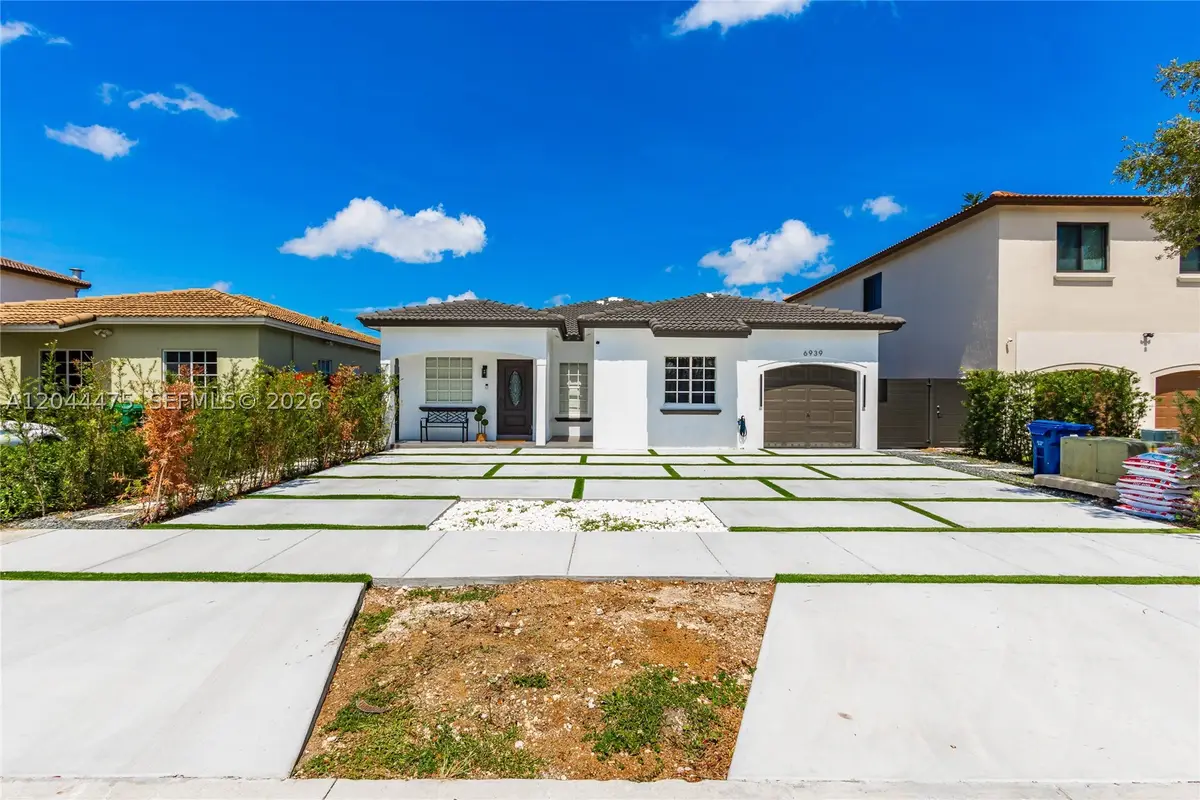 6939 SW 158th Ave, Miami, FL 33193 - #1