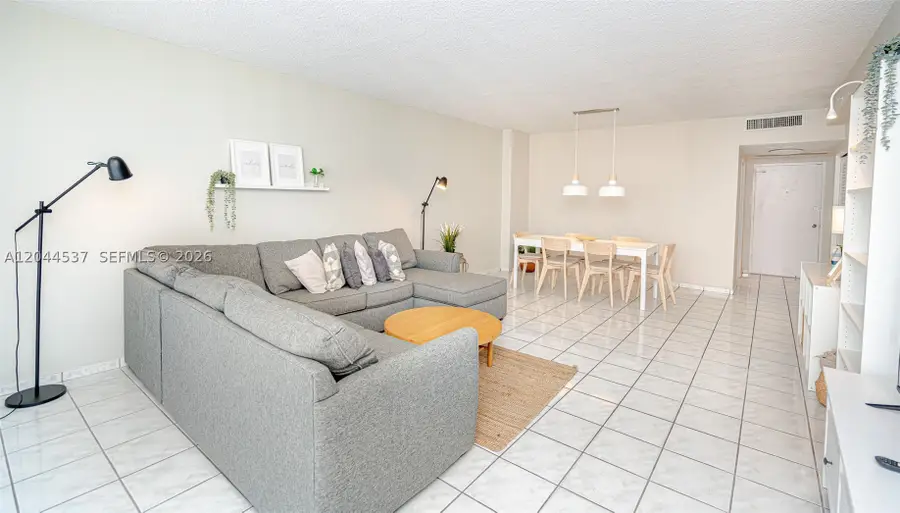 5601 Collins Ave #1517, Miami Beach, FL 33140 - #2