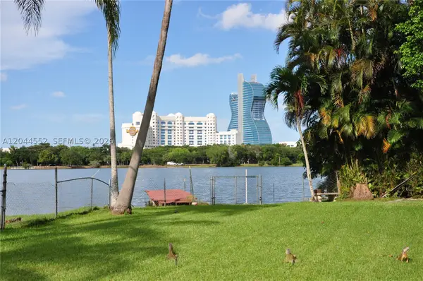 Address Withheld By Seller, Davie, FL 33314