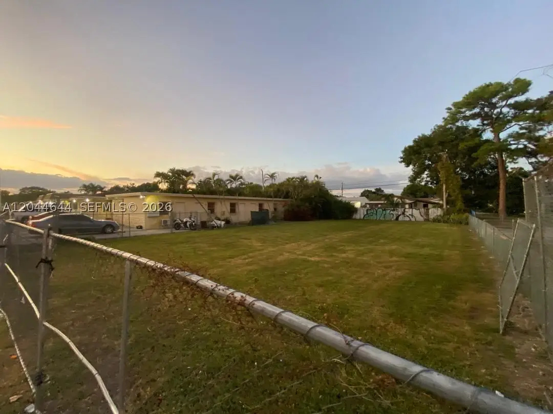 3021 W Flagler St, Miami, FL 33135 - #1