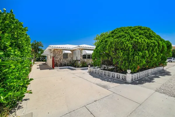 1826 Mckinley St, Hollywood, FL 33020