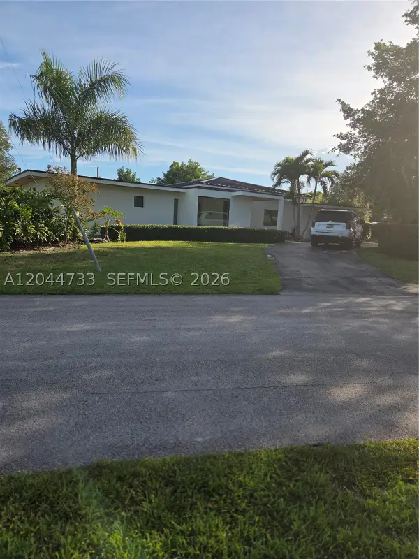 8880 SW 149th St, Palmetto Bay, FL 33176