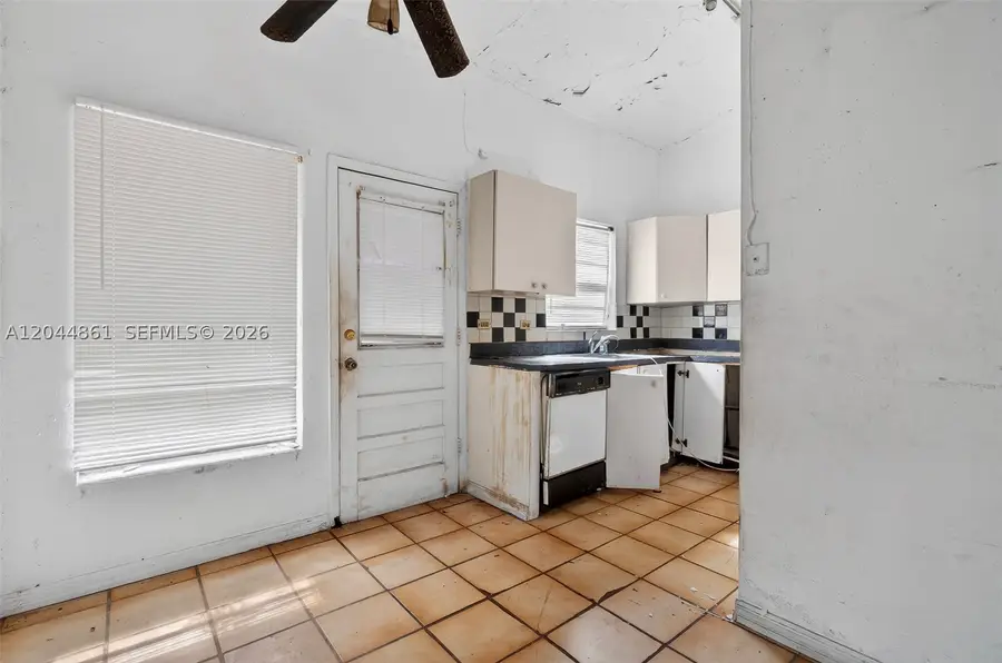 Address Withheld By Seller, Miami, FL 33167 - #3