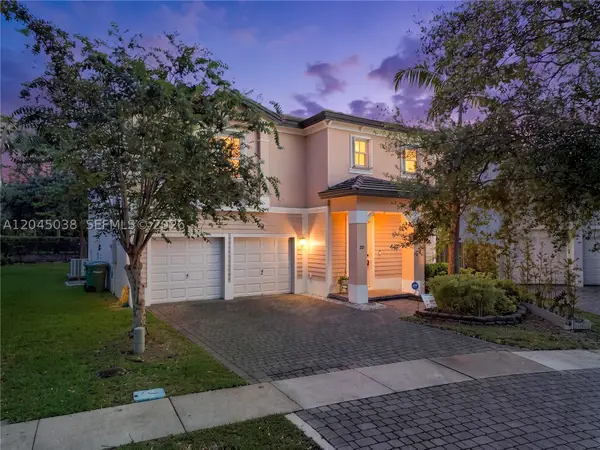 285 NE 32nd Ter, Homestead, FL 33033