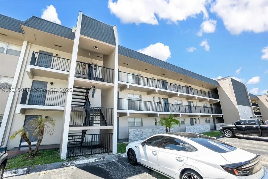 8020 N Colony Circle N. #304, Tamarac, FL 33321 - #3