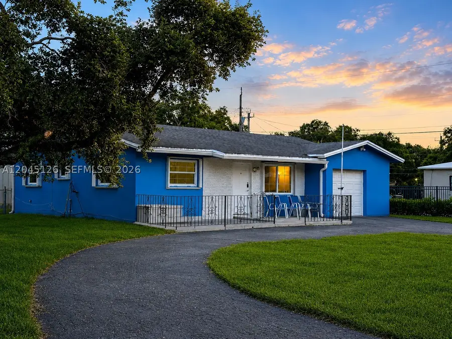 6145 Hayes St, Hollywood, FL 33024 - #3