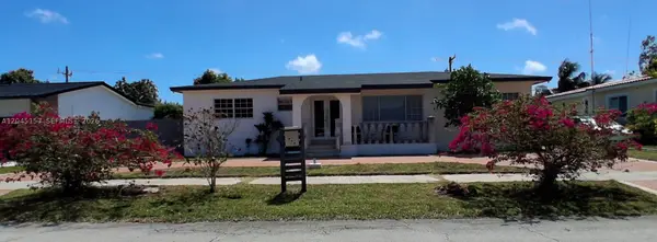 8240 SW 38th St, Miami, FL 33155