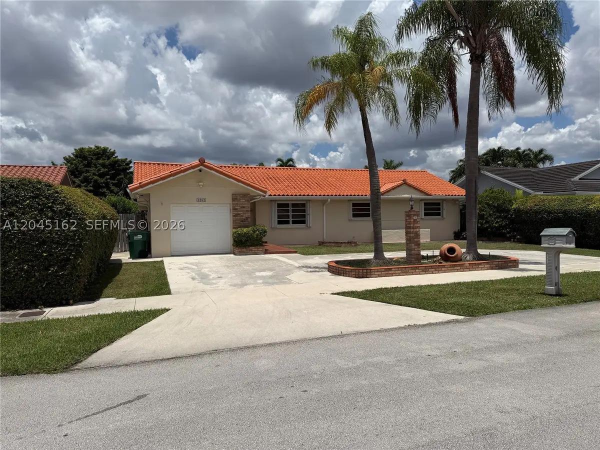 3262 SW 139th Pl, Miami, FL 33175 - #1