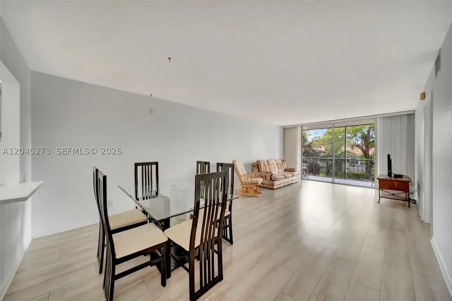 2571 Aragon Blvd #220, Sunrise, FL 33322 - #3
