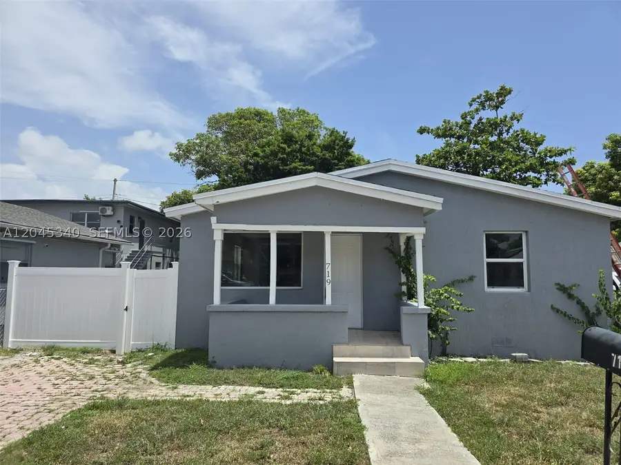 719 21st St, West Palm Beach, FL 33407 - #2