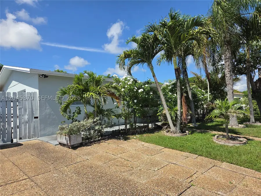 140 NW 18th St, Pompano Beach, FL 33060 - #2