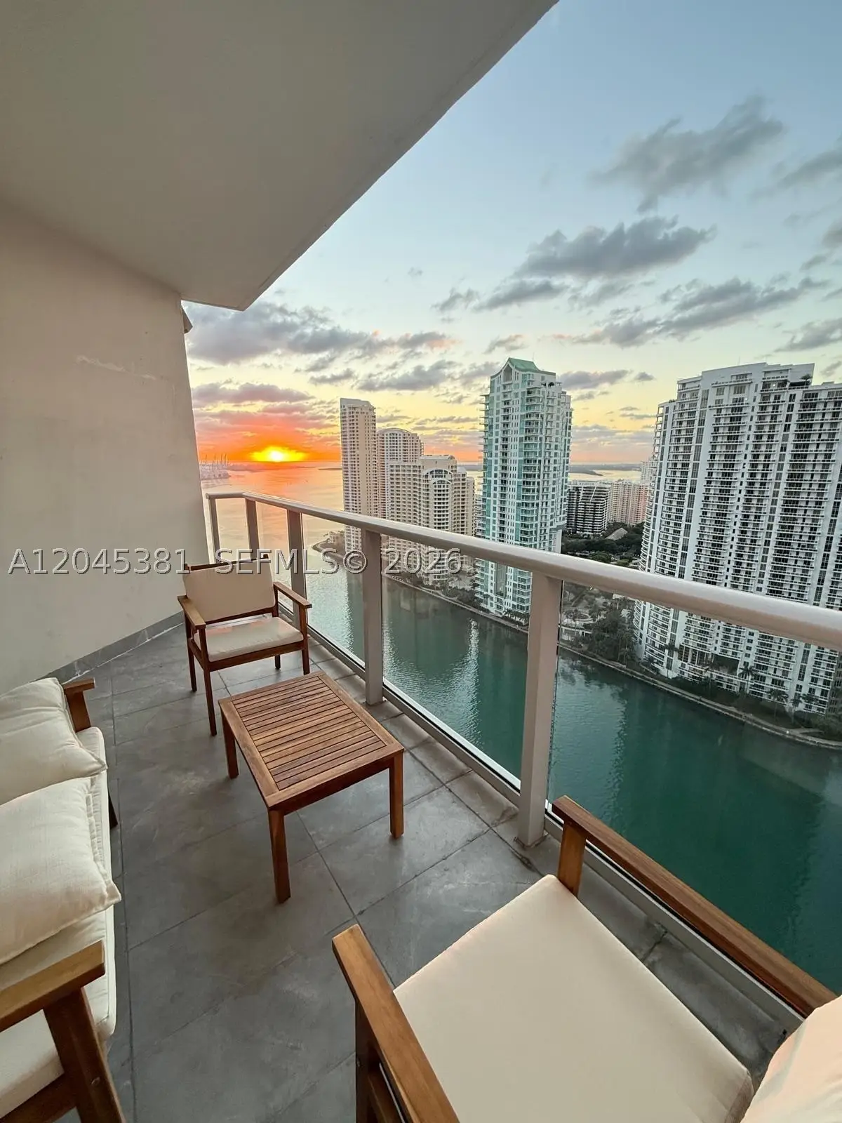 300 S Biscayne Blvd #T-2806, Miami, FL 33131 - #1