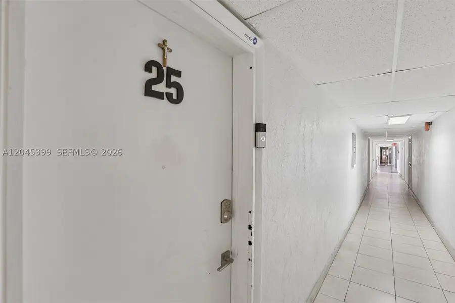 1300 W 53rd St #25, Hialeah, FL 33012 - #3