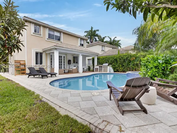 1401 Canary Island Dr, Weston, FL 33327
