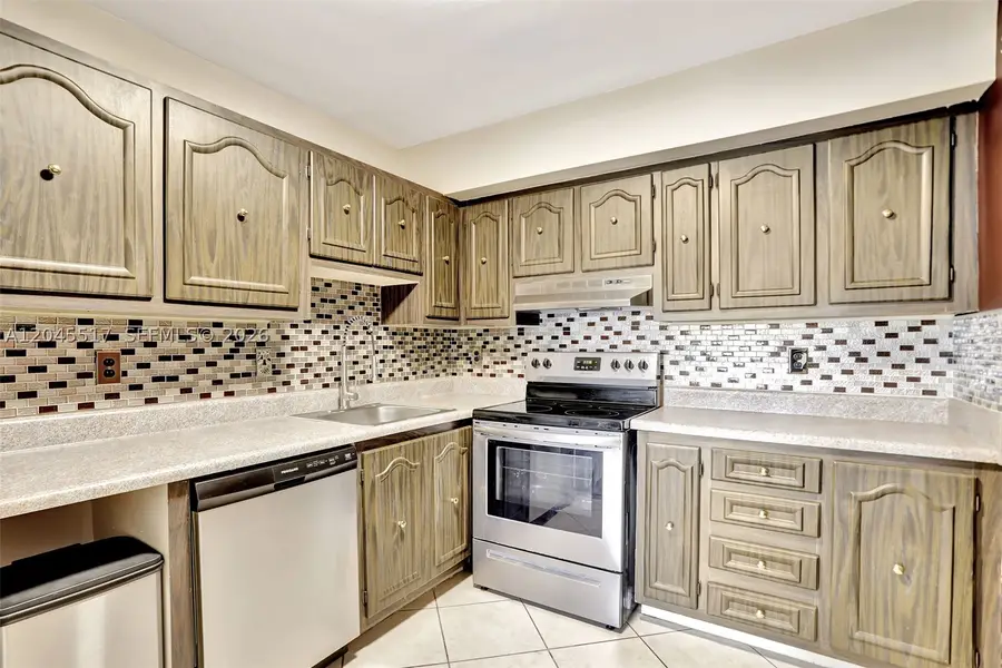 470 N Laurel Dr #1A, Margate, FL 33063 - #2