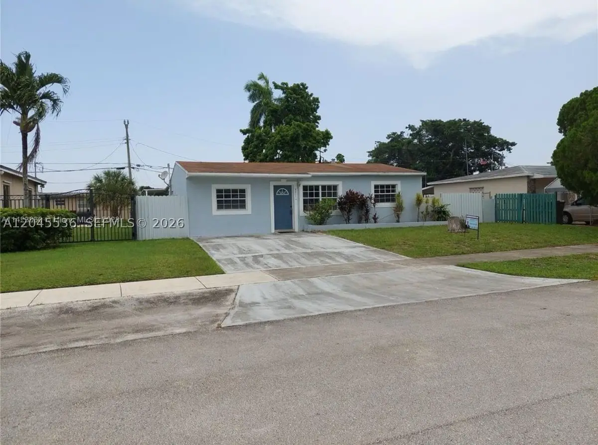 4211 SW 38th St, West Park, FL 33023 - #1