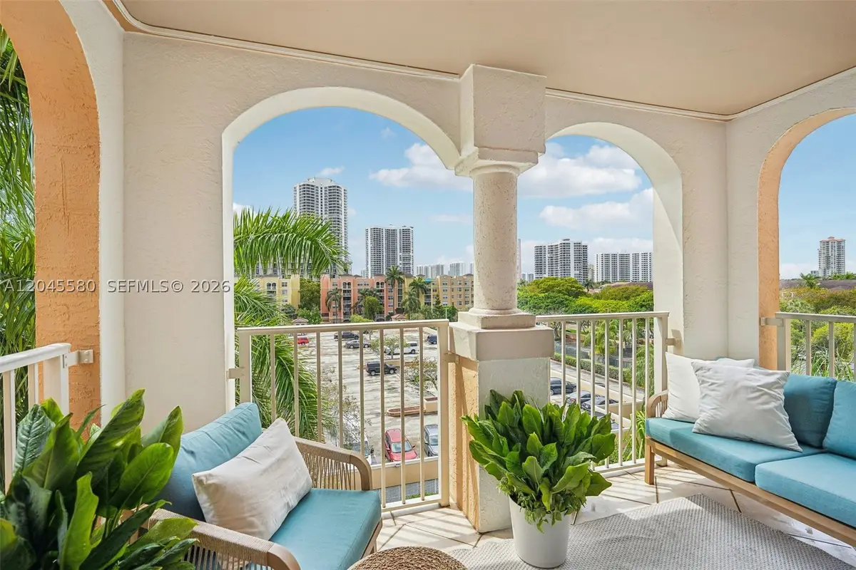 19701 E Country Club Dr #5603, Aventura, FL 33180 - #1