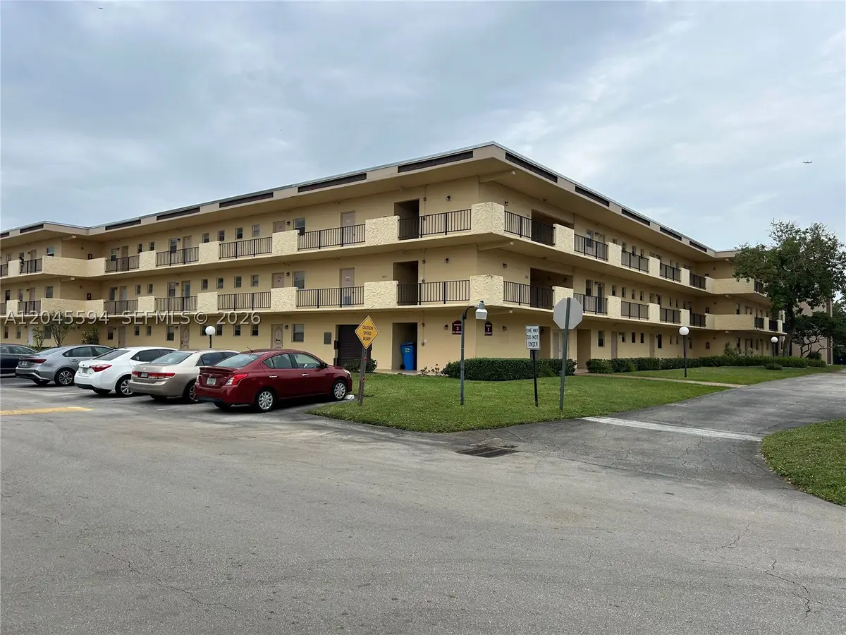201 Berkley Rd #104, Hollywood, FL 33024 - #1